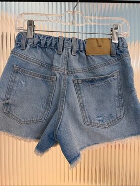 Zara Light Wash Denim High-Waist Frayed Hem Shorts 9-10 Years